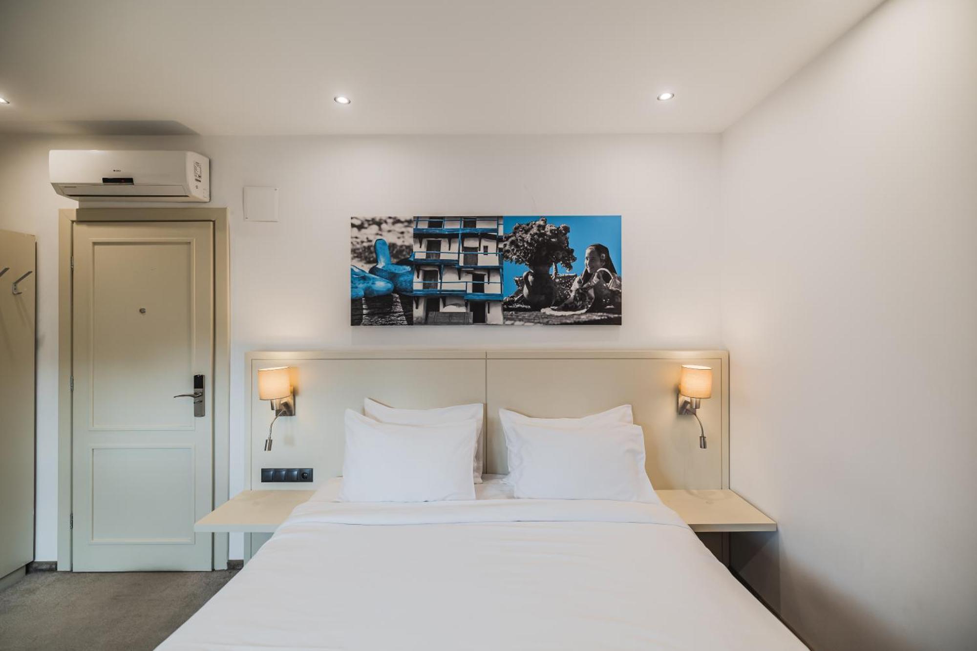 Republique Guest house